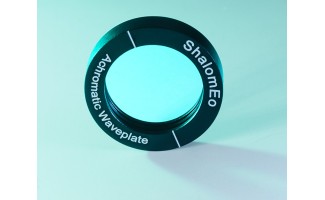 Ахроматическая четвертьволновая пластинка с длиной волны 650–950 нм, апертурой 18 мм и креплением D1”